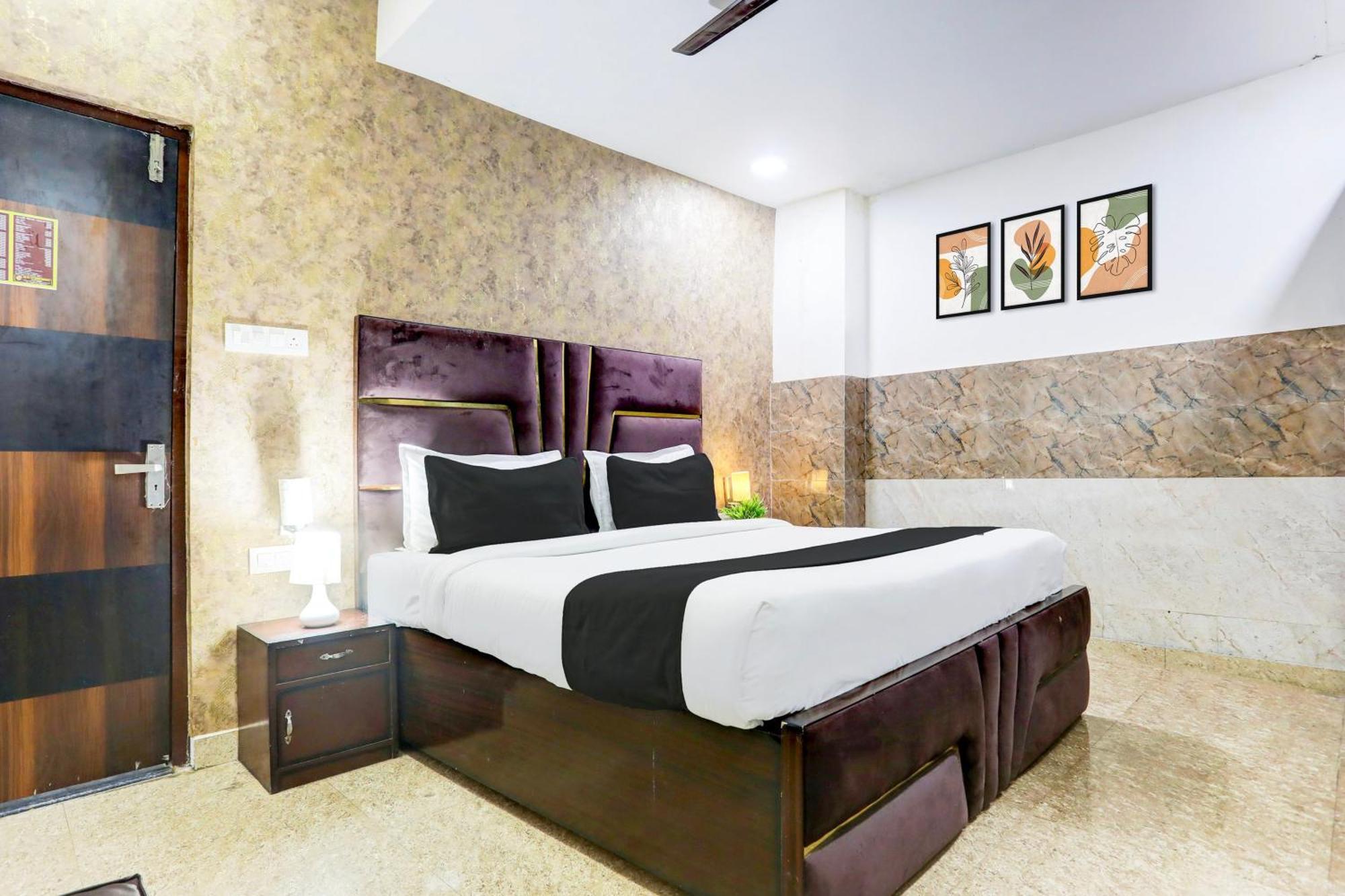 Super Collection O Kalyanpur Hotel Канпур Екстериор снимка