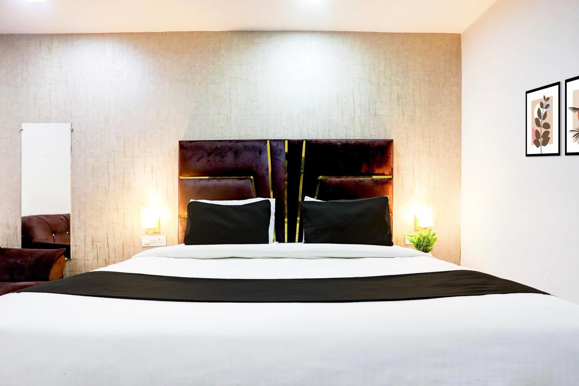Super Collection O Kalyanpur Hotel Канпур Екстериор снимка